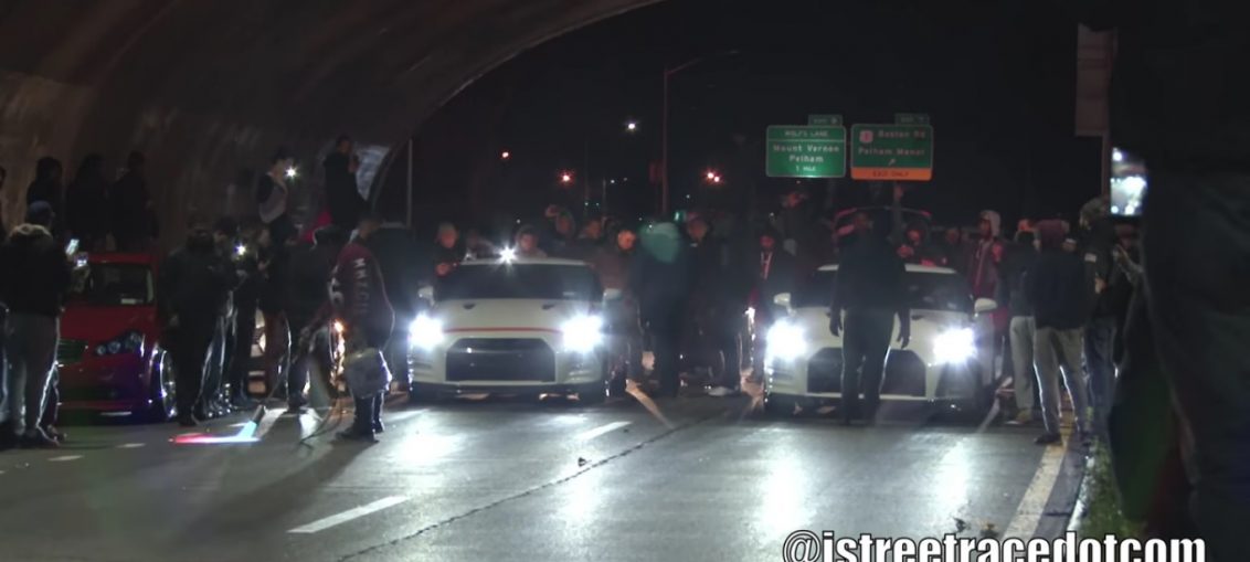 50000-streetrace-r35-little-nissan-gtr-vs-padrino-nissan-gtr