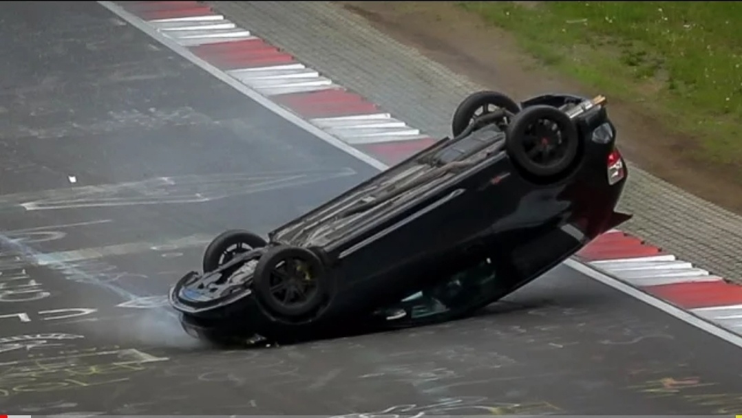 Nürburgring CRASH ROLLOVER Honda Civic Type R - Turbo and Stance
