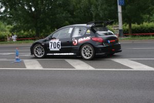 Peugeot 206 2K8-4 //Twin GSX-R1000