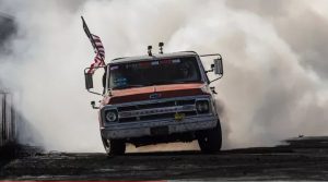 Farmtruck drag race crash burnout