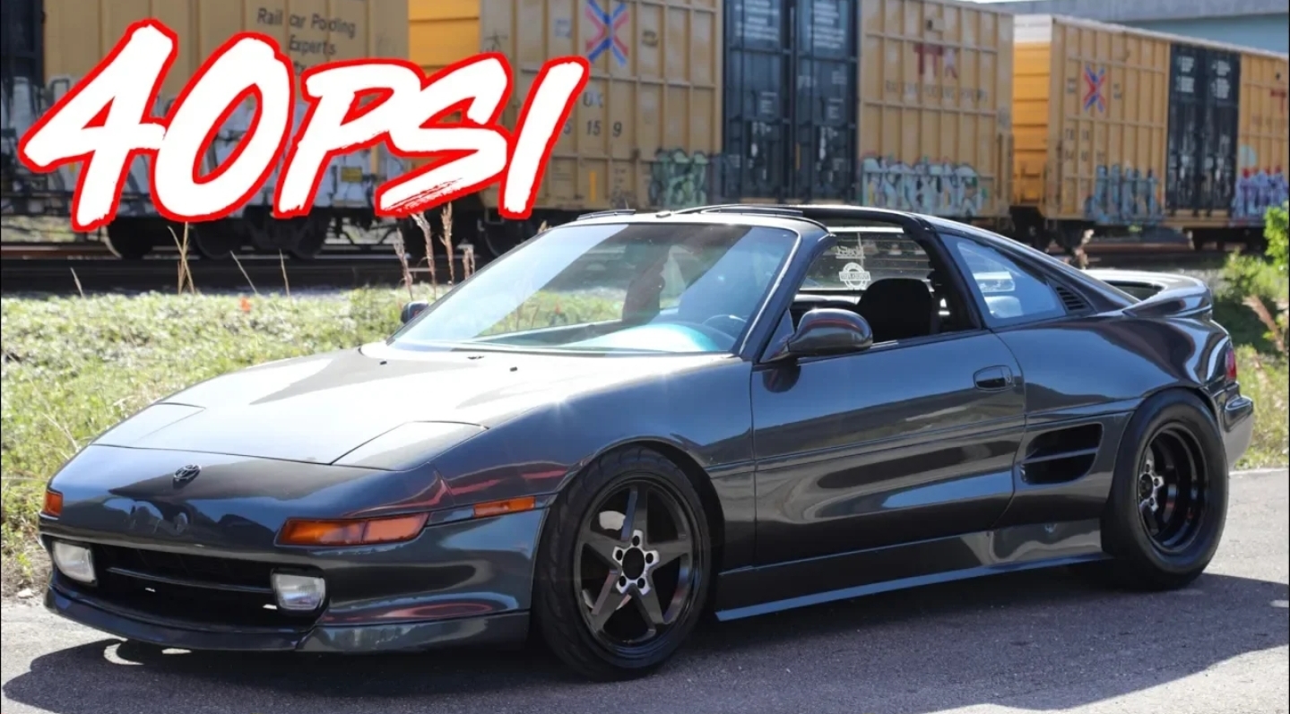 K20 swapped MR2 on 40PSI Encounters Supercar on the Highway! 