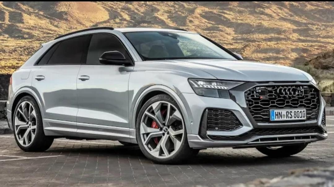 2020 Audi RS Q8 - High-Performance Luxury SUV - Turbo and Stance