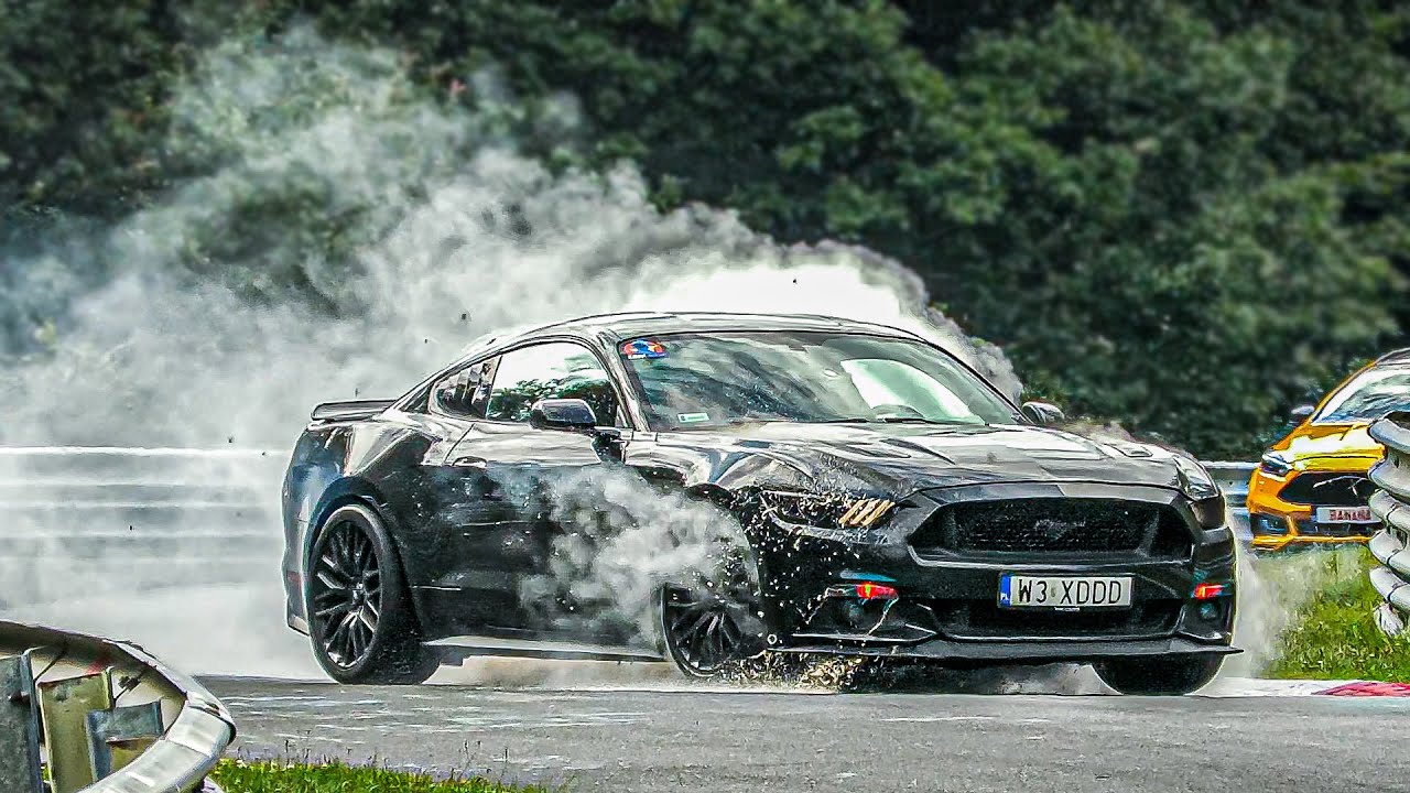 NÜRBURGRING TECHNICAL Defects, BLOWN ENGINES, CRASHED Cars keep on ...